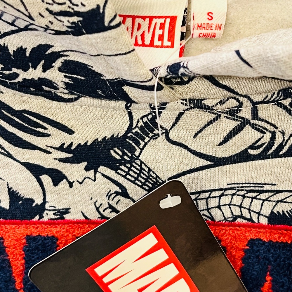 NWT Boys Marvel Graphic Print Hoodie Pullover Gray Blue Sweatshirt - Picture 10 of 10